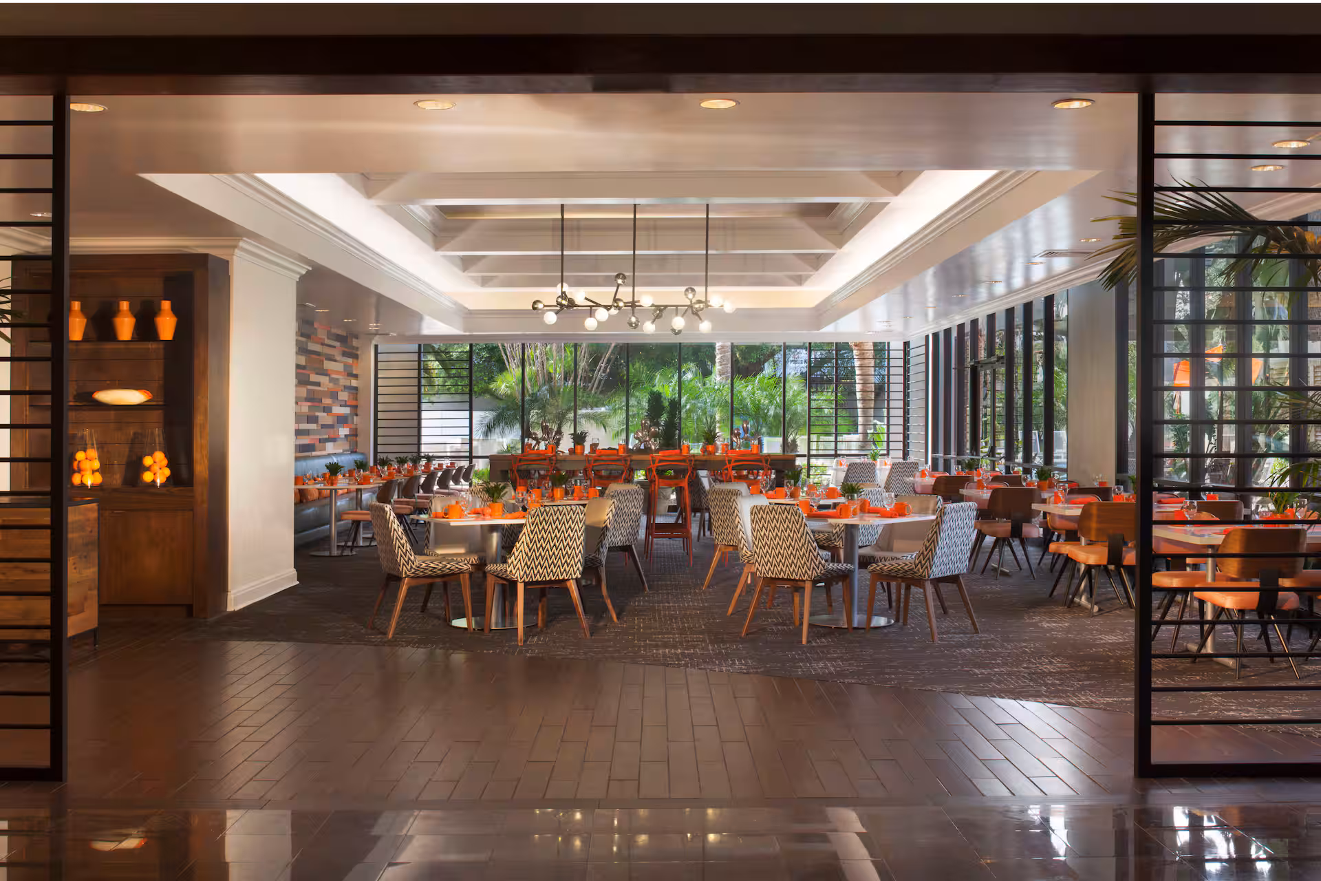 Hilton St. Petersburg Bayfront restaurant dining area